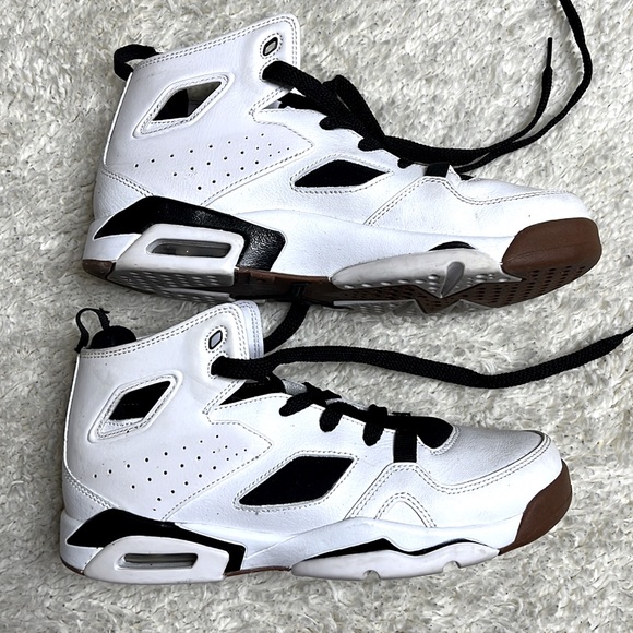 NIKE JORDAN SHOES - Picture 4 of 7